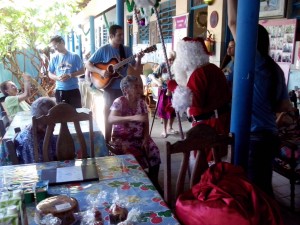 Abrigo Santo Antonio - Natal 2013.4